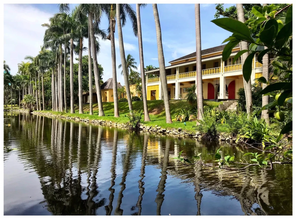 Bonnet House and Lake